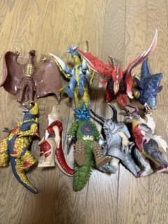 ウルトラマンシリーズ 怪獣フィギュア 9体セット ソフビ 希少 最終値下げ！！のサムネイル