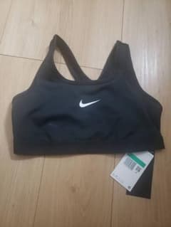 新品タグ付き  Nike DRI-FIT スポーツブラ ブラックのサムネイル