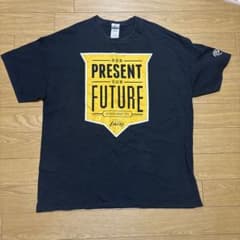 OUR PRESENT OUR FUTURE Tシャツのサムネイル