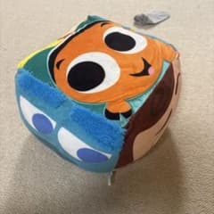 ディズニー　ピクサーキューブクッションのサムネイル