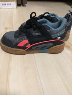 Reebokスニーカー値下げしました！のサムネイル
