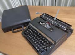 完動品　BROTHER Valiant 743　ブラザータイプライター 完動品 BROTHER Valiant 743 ブラザータイプライター - メルカリ