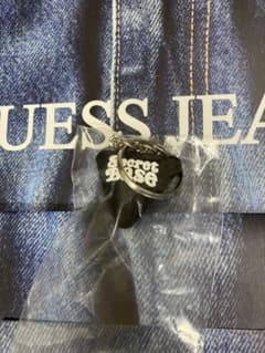 GUESS JEANS verdy キーホルダー 2個セット guess jeans verdy secret base キーホルダー - メルカリ