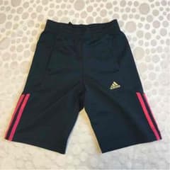 アディダス☆ハーフパンツ☆130のサムネイル