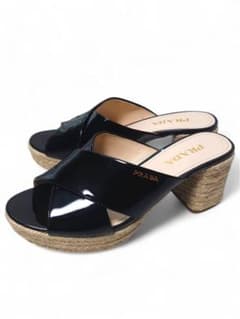PRADA サンダル　パテントレザー　厚底 36 プラダ　金ロゴ PRADA サンダル パテントレザー 厚底 36 プラダ 金ロゴ - メルカリ