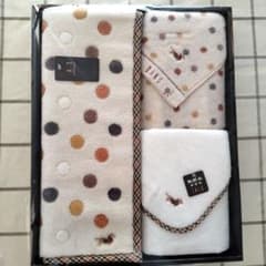 DAKS ドット柄バスマット フェイスタオル2枚 セット - メルカリ