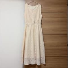 GRL レースノースリーブワンピース ベージュ　Mサイズのサムネイル