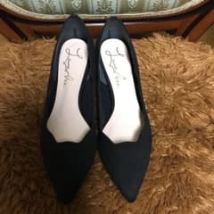 黒パンプスのサムネイル