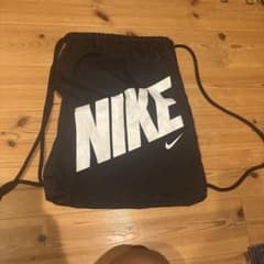 NIKE ナップサック ブラックのサムネイル