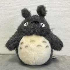 トトロのぬいぐるみのサムネイル