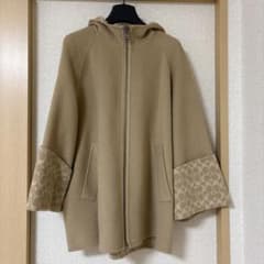 COACH フード付きベージュポンチョのサムネイル