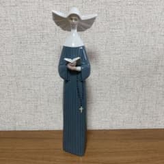 リヤドロ 朝のお祈り 修道女 フィギュリン 置物 リヤドロ 朝のお祈り 修道女 フィギュリン 置物 - メルカリ