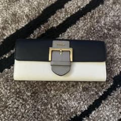 お正月限定！FURLA長財布⭐︎未使用お買い得！のサムネイル