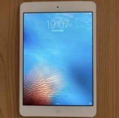 Apple iPad mini ホワイト 7.9インチのサムネイル