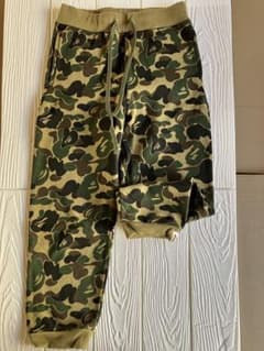 値下げしました‼️BAPE KIDS 迷彩柄 スウェットパンツ 130cmのサムネイル