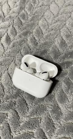 Apple AirPods proのサムネイル