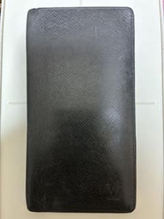 LOUIS VUITTON タイガ 二つ折り財布 メンズ イニシャル入のサムネイル