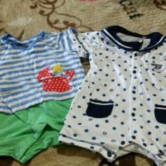 セーラー風夏服と蟹の夏服二枚のサムネイル