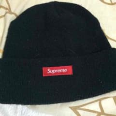 supream ニット帽のサムネイル