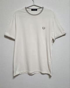 Fred Perry アイボリー Tシャツ　【限定品】のサムネイル