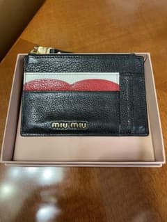 miu miu フラグメントケース ブラックのサムネイル