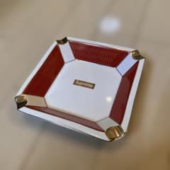 ⚠️ 新品未使用品 ⚠️ Supreme Small Ashtray - メルカリ