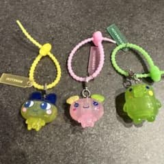 セブンイレブン限定 たまごっちカラフルマルチチャーム アナザーカラーのサムネイル
