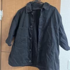 GU ブラック カジュアルシャツ　短丈のサムネイル