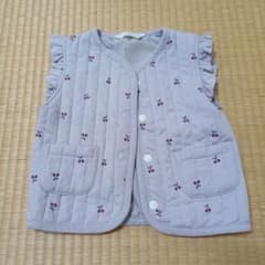 SIMPLE FREE さくらんぼ柄ベスト 95cmのサムネイル