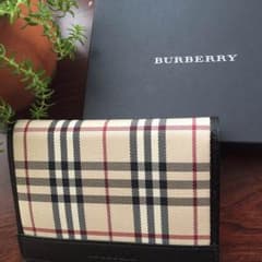 ぴよぱんまん様専用☆BURBERRY 折りたたみ財布のサムネイル