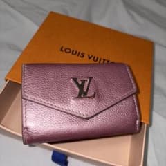Louis Vuitton ポルトフォイユ　カプシーヌ　ロックミニ　ピンク財布のサムネイル