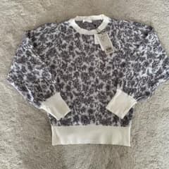 ‼︎新品未使用‼︎ダマスク柄ニットのサムネイル