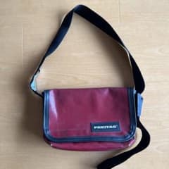 深井様専用 FREITAG メッセンジャーバッグ 赤 - メルカリ