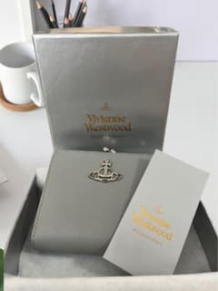 【り様専用】Vivienne Westwood グレー 二つ折り財布のサムネイル