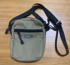 コンバーストウキョウ　ショルダーバッグ　ミニサコッシュのサムネイル