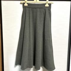 ❤️GU❤️オンライン完売品　ブラッシュドリブフレアスカート丈短め♪のサムネイル