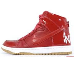 NIKE DUNK LUX SP 赤　定価18,000円のサムネイル