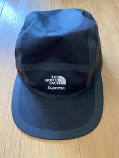 supreme × the north face 大人気コラボキャップ！！のサムネイル