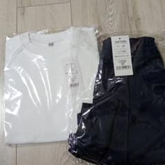 体操服120サイズ 白 Tシャツ & 紺 ハーフパンツのサムネイル