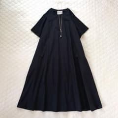 【25SS美品】BEARDSLEY✴︎NEWカットコンビフレアワンピース　サイズ1のサムネイル