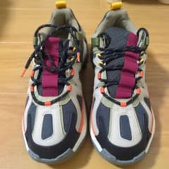 ZARA スニーカー 新品 未使用 25.5 39のサムネイル