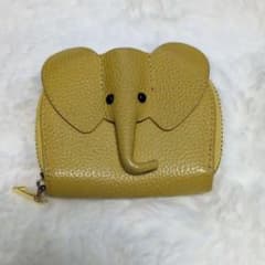 「本革」象モチーフカードケース イエローお札も入る新品並に綺麗可愛いオシャレ本革のサムネイル