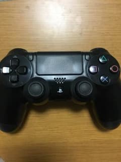 PS4 純正 コントローラーのサムネイル