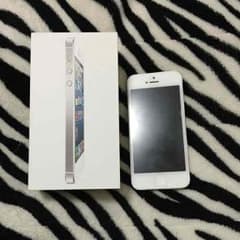 iPhone5 32GB 美品！のサムネイル