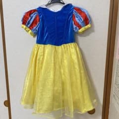 ディズニーランド　ドレス　白雪姫　130のサムネイル