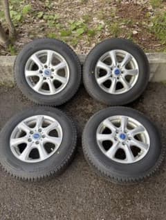 タイヤ使用少 ブリヂストン スタッドレスBLIZZAK DM-V3 15インチ