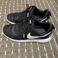 NIKEレディーススニーカーのサムネイル
