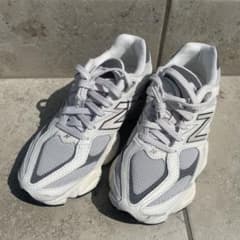 ♡極美品♡ ニューバランス　シューズ9060 シルバー　スニーカー　23.5 ♡極美品♡ ニューバランス シューズ9060 シルバー スニーカー 23.5