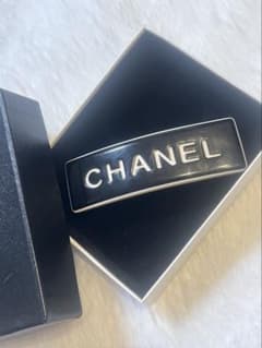CHANEL ロゴ バレッタのサムネイル