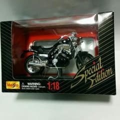 Maisto YAMAHA Vmaxのサムネイル